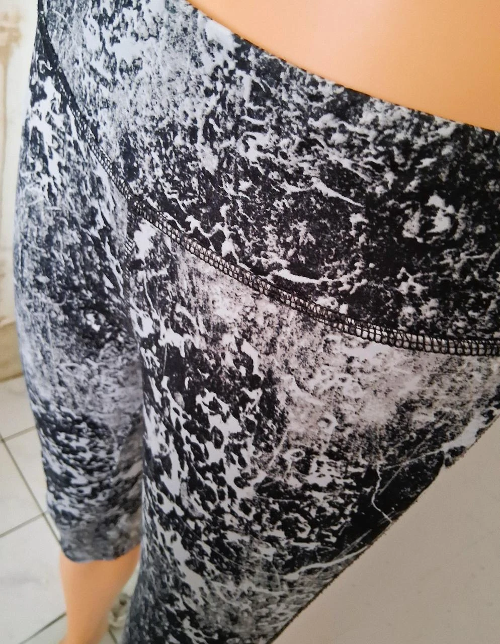 Leggings capri noir et blanc – photo 2
